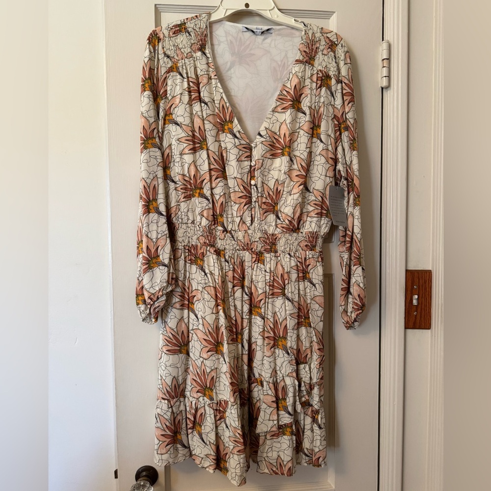 Floral V-Neck Long Sleeved Dress from Nordstrom, size L (NWT)